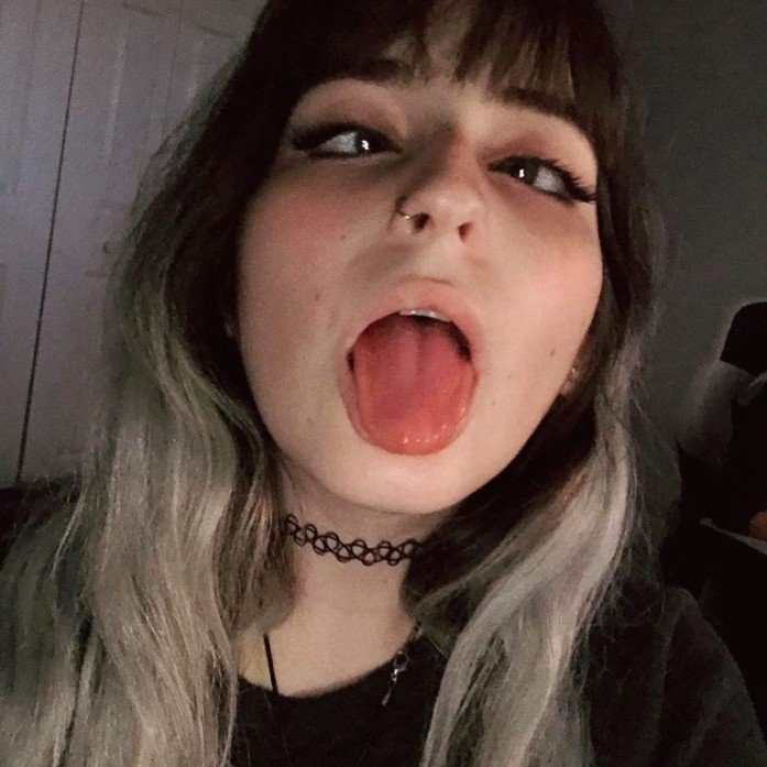 Slut stepsister doing ahegao face with choker